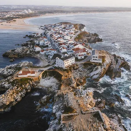 Bed & Breakfast In My House Baleal 4*